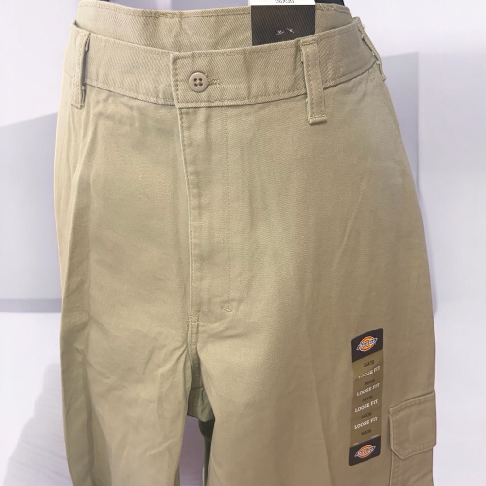 Dickies men's cargo pants in a beige,khaki, 36x30,NWT - Picture 5 of 12